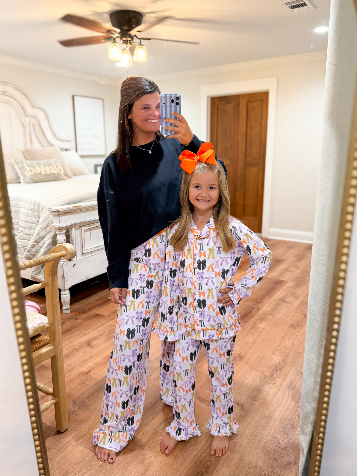 RTS - PUMPKINS & HALLOWEEN - Pumpkins & Halloween Girls Only - Halloween Bows Mom Lounge Pants
