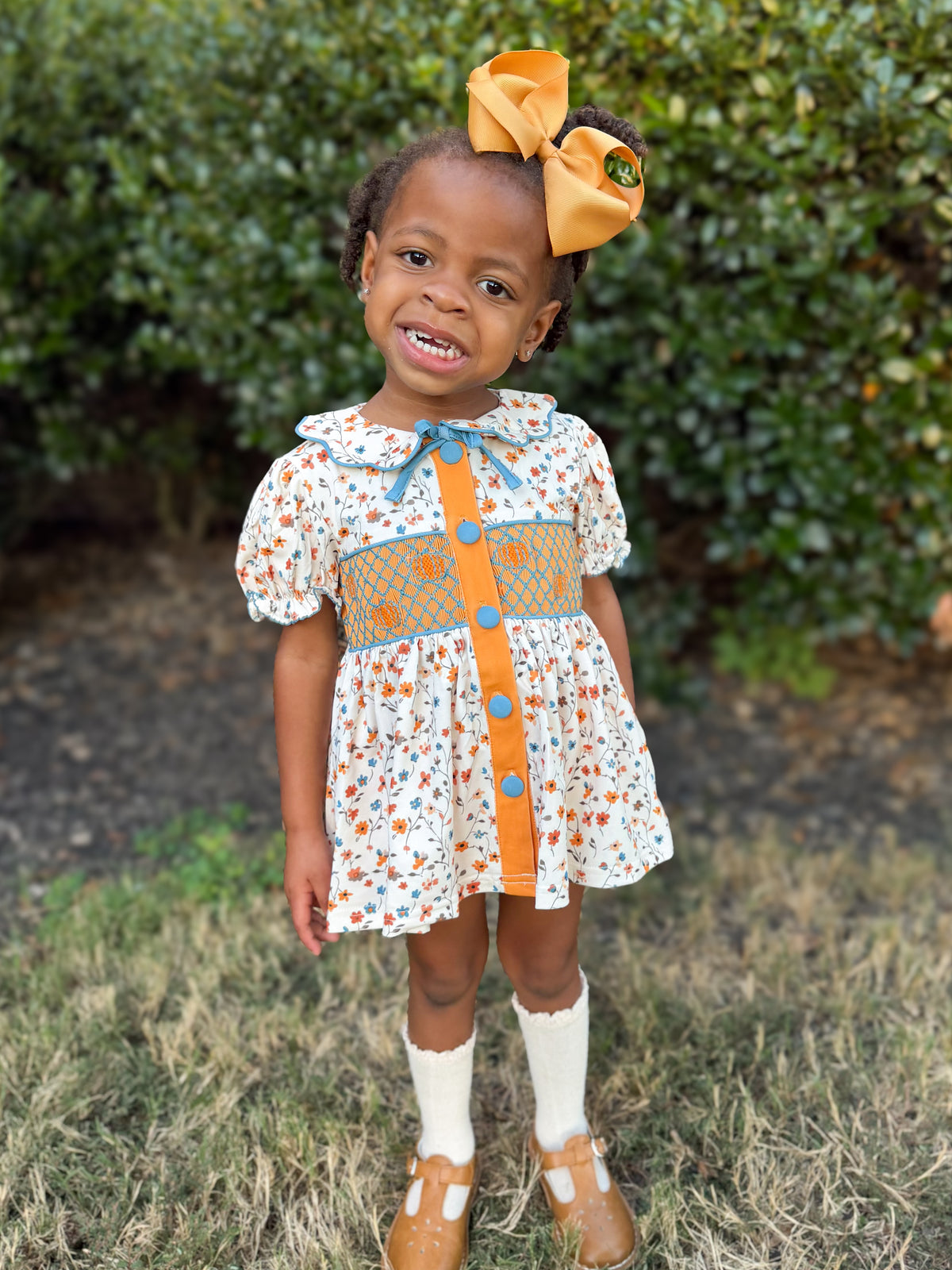 RTS - HALLOWEEN & TURKEYS - GIRLS ONLY - Geo Smocked Pumpkins Girl Diaper Set