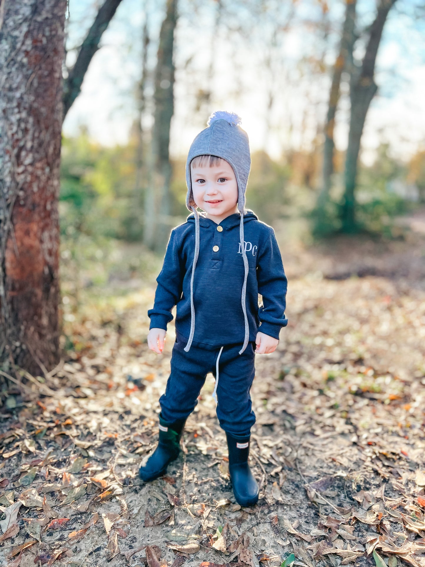 PREORDER 58: WINTER RERUNS - Sweater Jogger Set - Navy